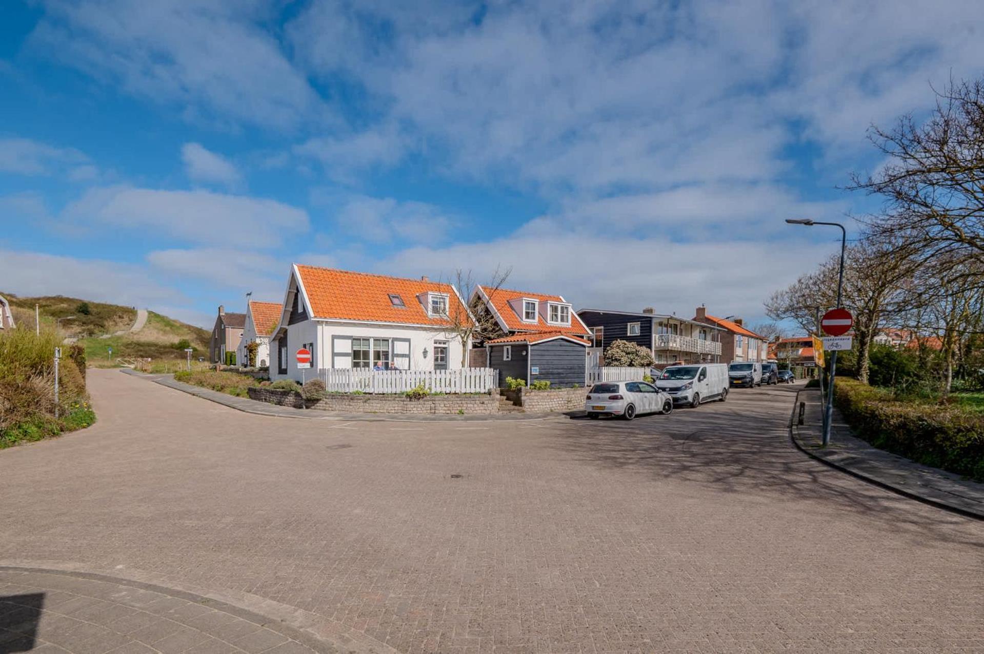 Vakantiehuisje op 50 meter van het strand in het centrum van Domburg - Beatrixstraat 27-A Buitenkant foto