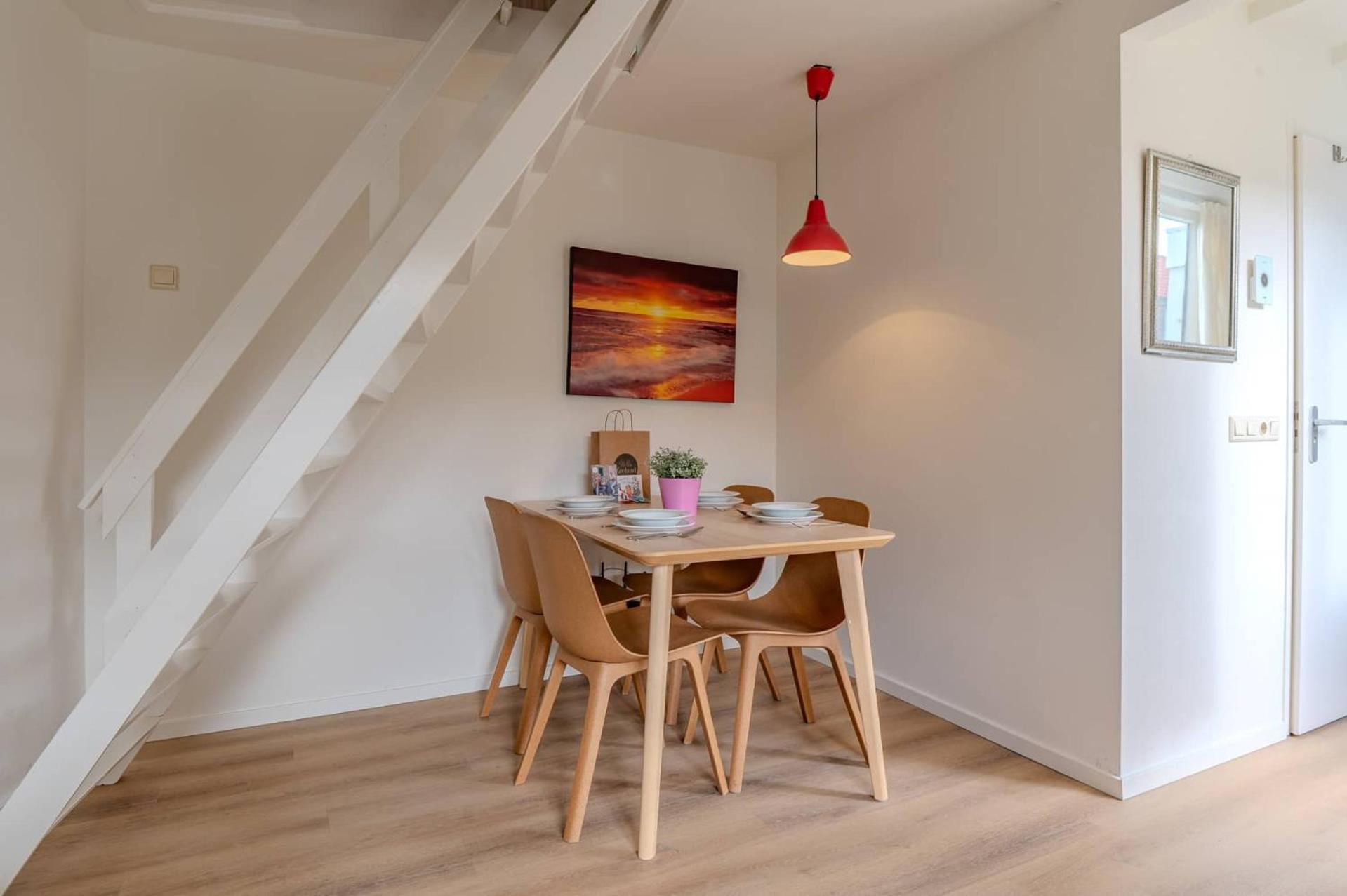 Vakantiehuisje op 50 meter van het strand in het centrum van Domburg - Beatrixstraat 27-A Buitenkant foto