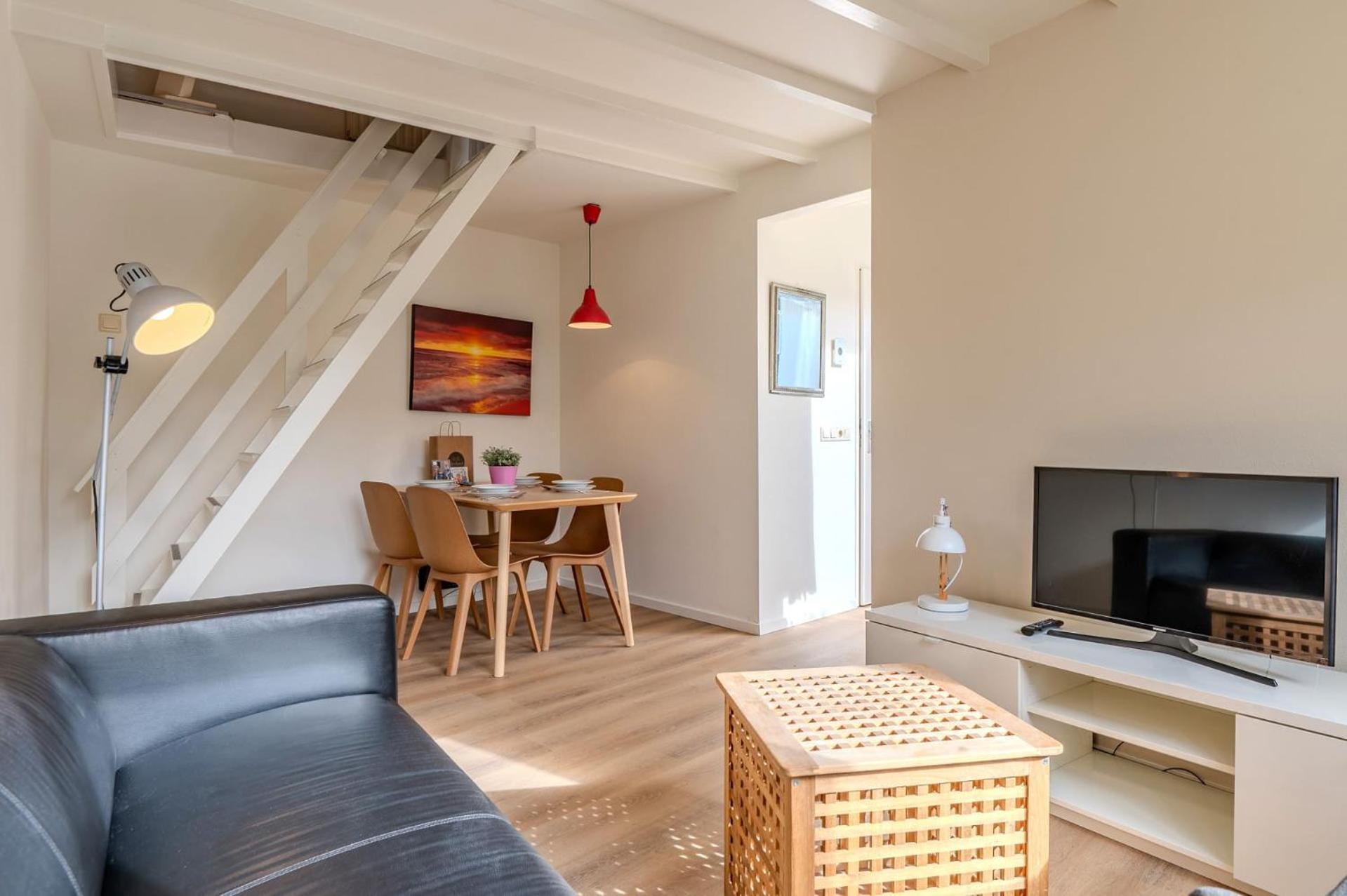Vakantiehuisje op 50 meter van het strand in het centrum van Domburg - Beatrixstraat 27-A Buitenkant foto